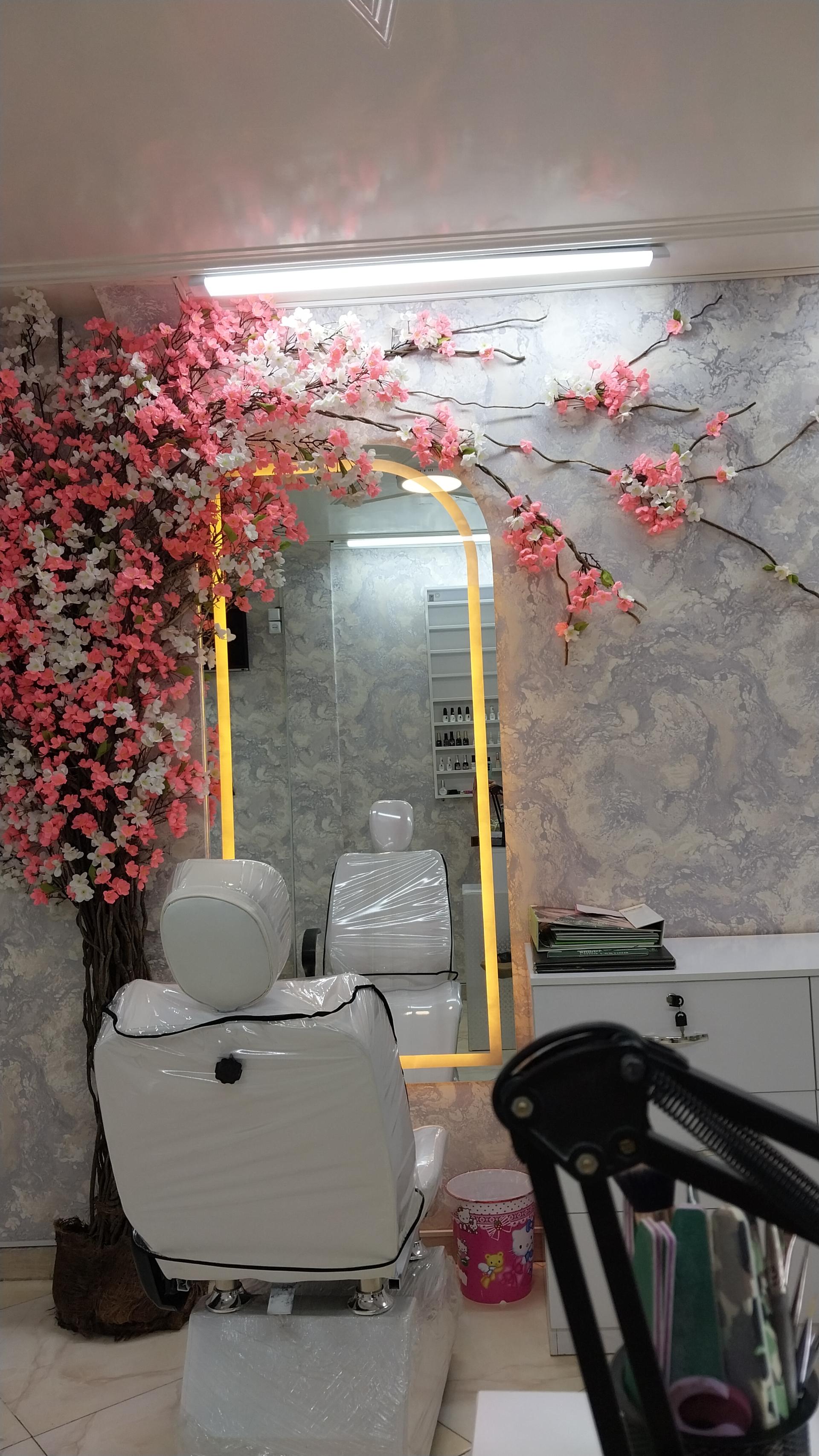 نمونه‌کار سالن زیبایی ماهورا