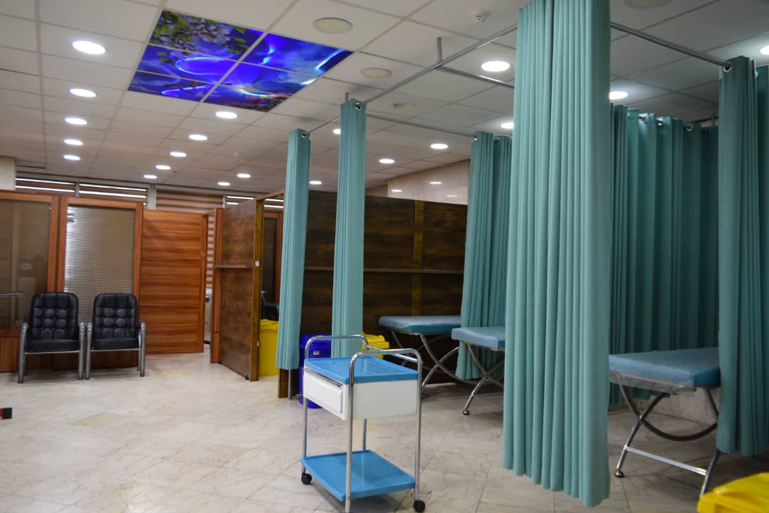 نمونه‌کار مجتمع درمانی مهستان