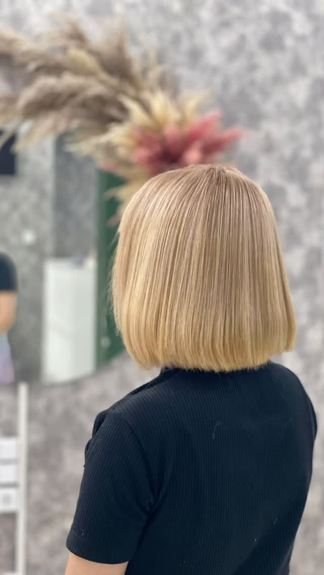 نمونه‌کار سالن زیبایی ویونا
