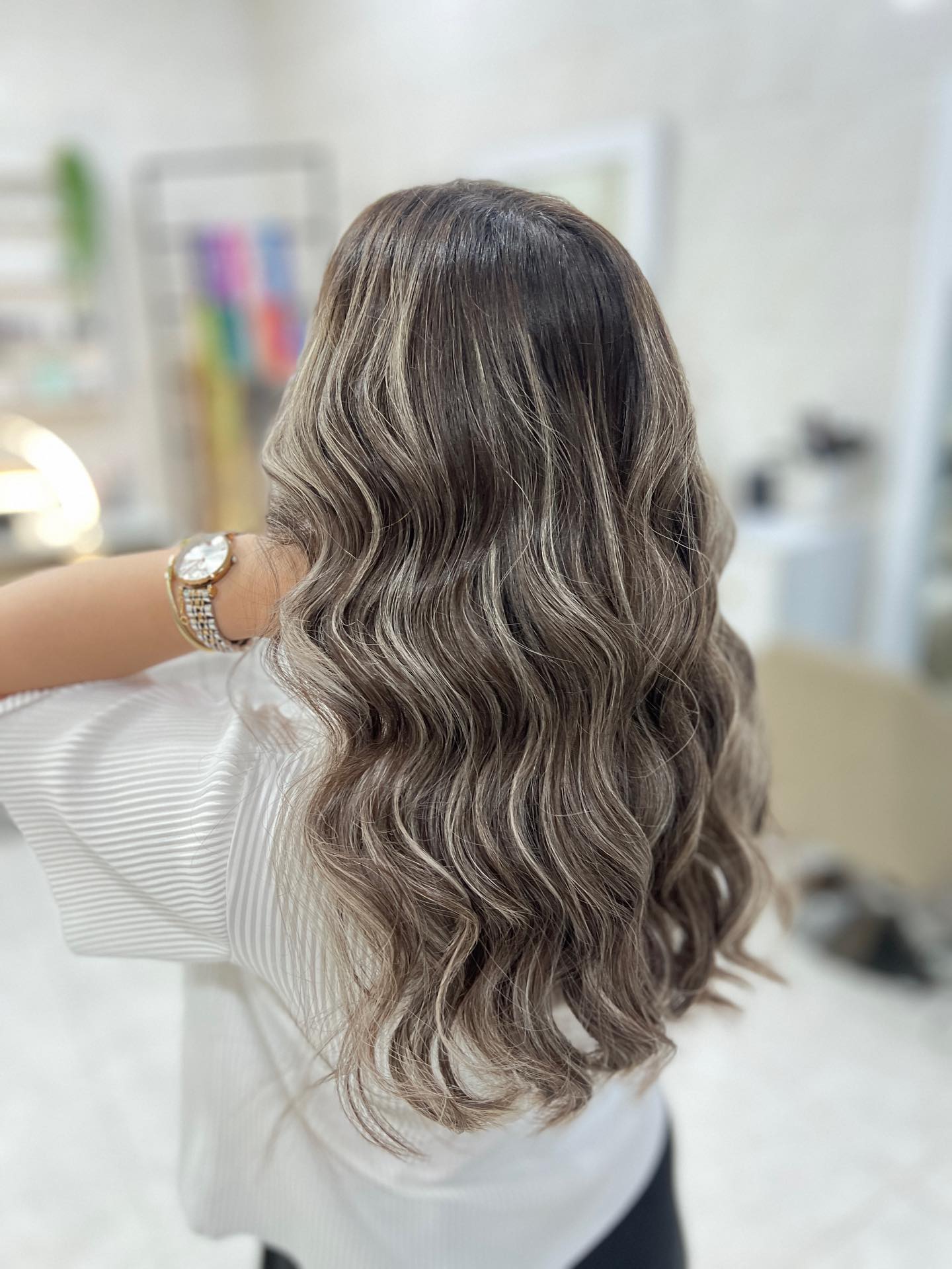 نمونه‌کار سالن زیبایی ویکتوریا