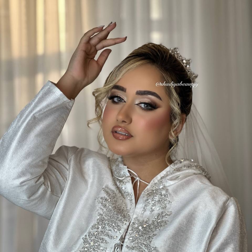 نمونه‌کار سالن زیبایی شادیا