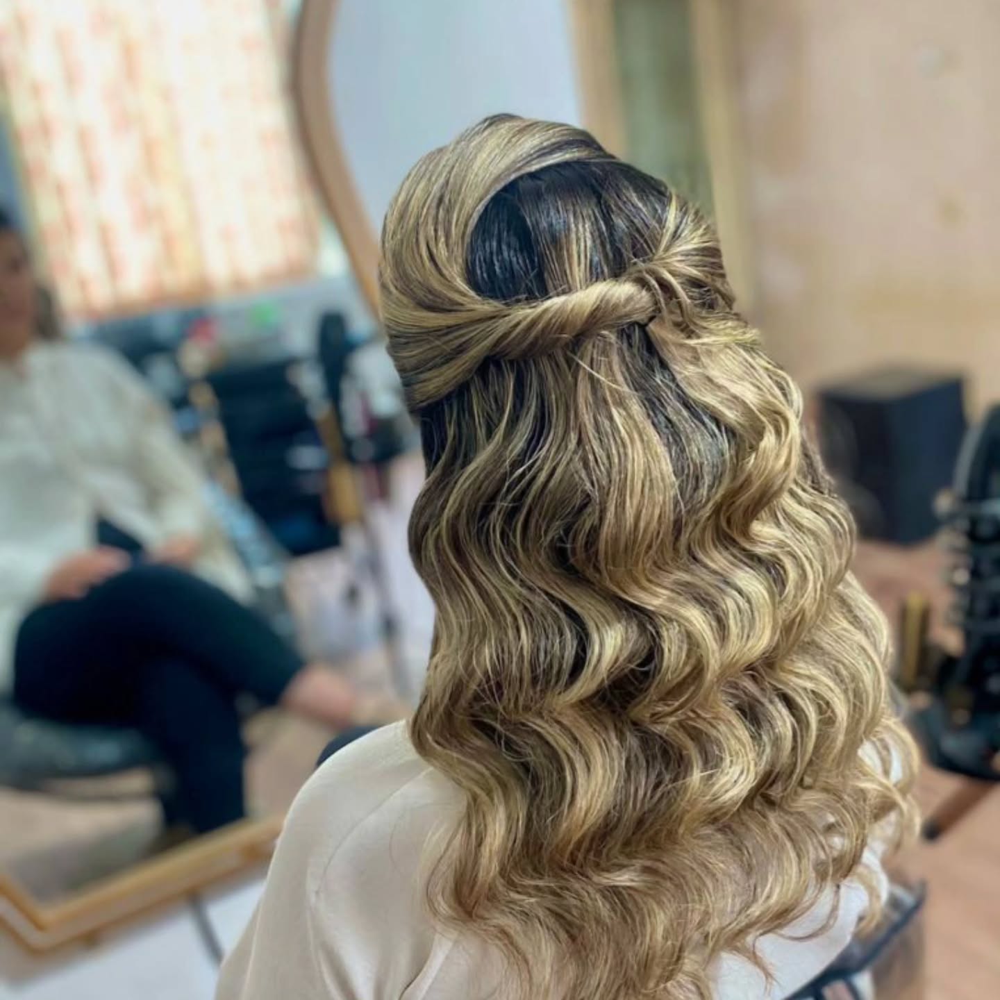 نمونه‌کار سالن زیبایی کایلی